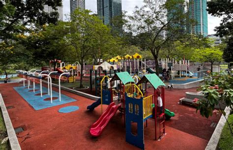 guide  klcc park kuala lumpur  gees travel
