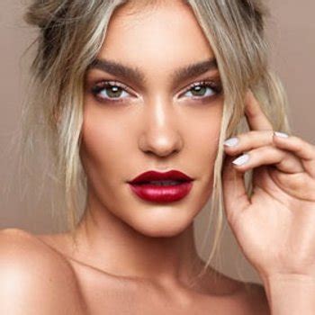 Georgia Gibbs Babe Page Watch This Supermodel On FreeOnes