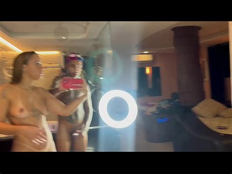 COMIENDO A LA CHICA CALIENTE QUE CONOCÍ EN FACEBOOK EN RJ COMPLETA EN RED Y CHER XVIDEOS