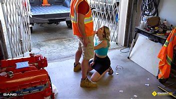 Roadside Blonde Tattoo Babe Banged By Her Car Mechanic XVIDEOS