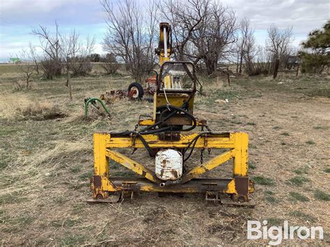 Massey-Ferguson 220 3-Pt Backhoe Attachment | Construction | BigIron