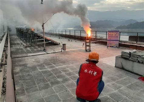 鋒面通過降雨機會增高 水利署於曾文、高屏溪上游進行人工增雨 生活 鋒面通過降雨機會增高 水利署於曾文、高屏溪上游進行人工增雨 青年日報