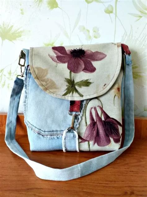 Estilo E Sustentabilidade 18 Ideias Para Fazer Sua Bolsa Com Jeans Reciclado De Frente Para O Mar