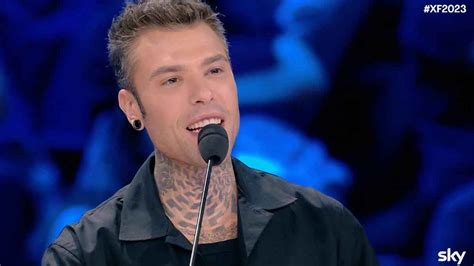 Fedez La Rai Boccia L Ospitata A Belve Per Il Cachet Stellare Lui