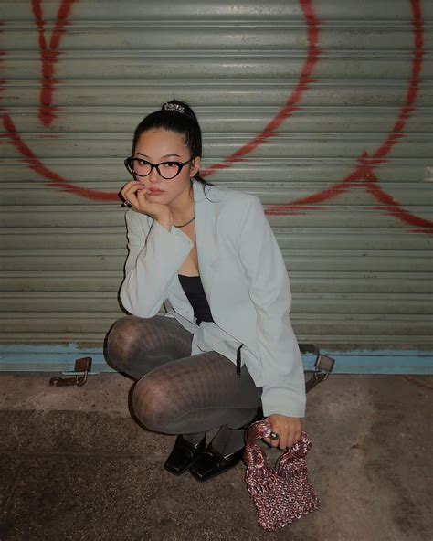 Hot Girl Vi T N I Ti Ng N M C P Trong Gi I Tr Hi N Nay