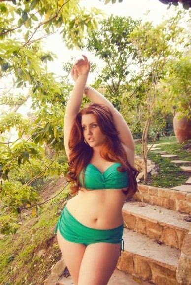 Photos De Femmes Pulpeuses En Bikini Qui Sont Terriblement Sexy La Est Ma Pr F R E