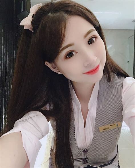 Đang được khen xinh khi đăng ảnh đeo khẩu trang nàng hot girl bất ngờ trưng ra gương mặt thật