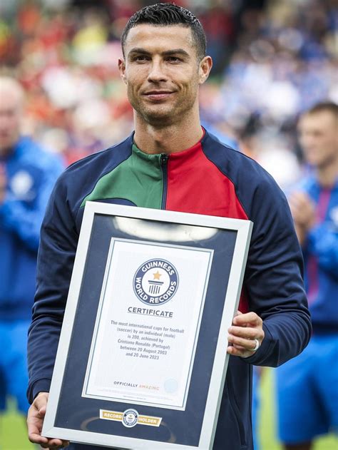 Cristiano Ronaldo hace historia: partido 200, gol, victoria y Récord ...