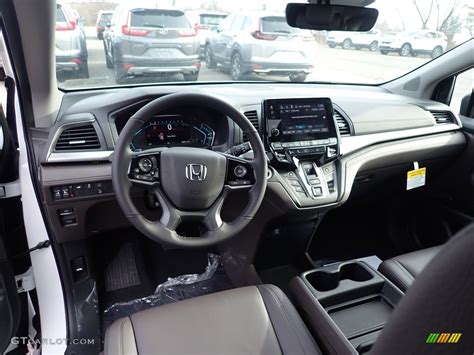 Mocha Interior 2020 Honda Odyssey EX-L Photo #136422276 | GTCarLot.com