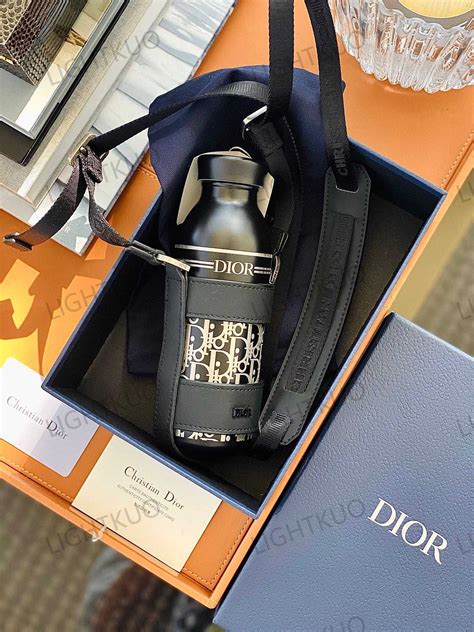 Dior Aqua Bottle - Light kuo - Medium