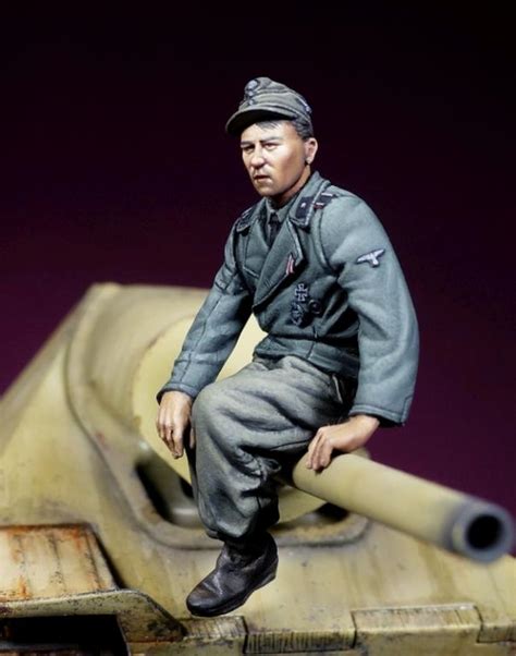 German Waffen Ss Heer Tank Spg Crewman Ww Ii Scale Tb