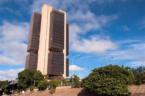 Brazil Central Bank CBDC Pilot Snubs Crypto Firms