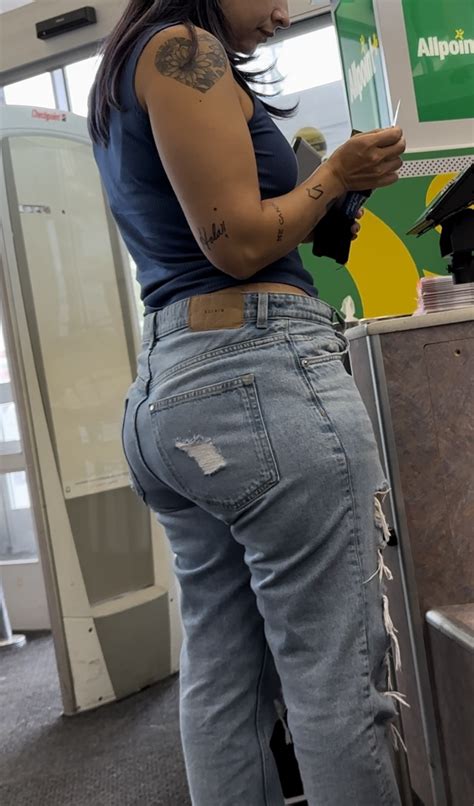 Very Beautiful And Super Thick Latina In Jeans With A Small Waist And Blue Top Tight Jeans Forum
