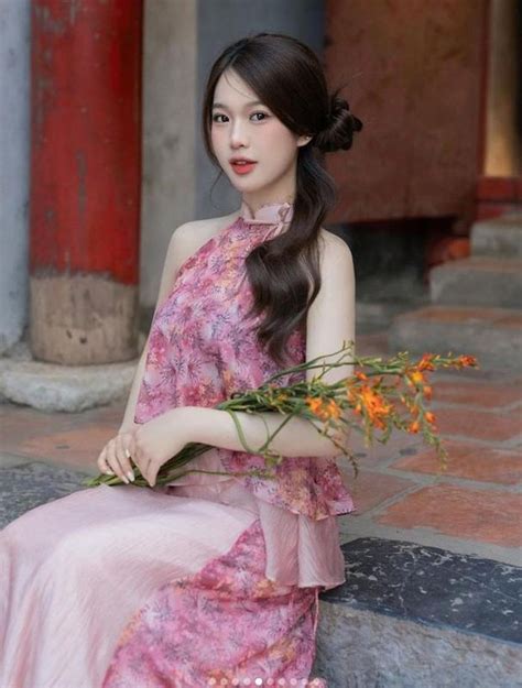 G I Xinh Tu I Tr Ng R M Di N Bikini Khoe Body Tri U Ng I Si M B O Tri Th C Cu C S Ng