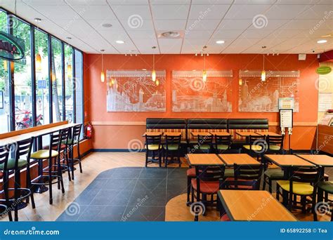 Fast Food Restaurant Interior Design Ideas