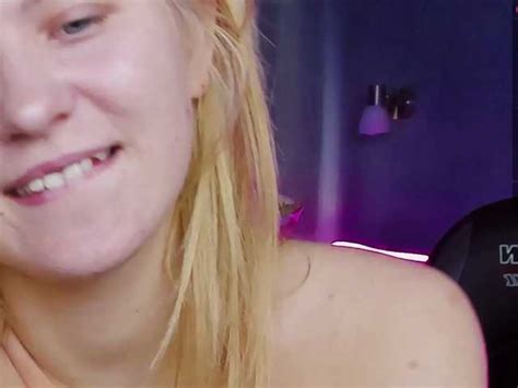 BELLA BLONDE Nude Porn Photos From Live Sex Cams On BongaCams