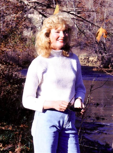 Camel Toe In Her Jeans Porn Pic