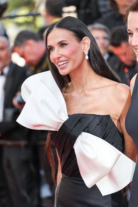 Demi Moore En Bikini Operada Irreconocible A Los 61 Y Con Su Nieta Yaya Moore