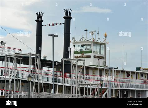 MIssissippi Paddle steamer Stock Photo - Alamy