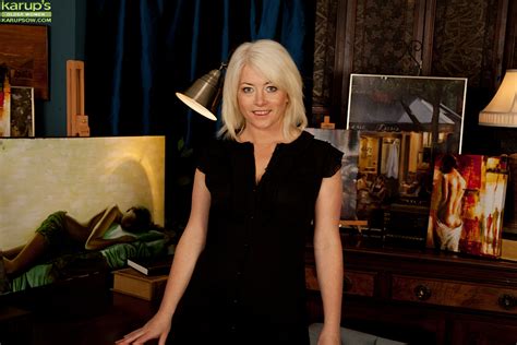 Blonde Milf Amber Jewell Has Her Fantastic Ass Shown In Stockings Porn Pictures XXX Photos Sex