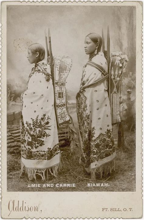 Native American Women Traditional Clothing