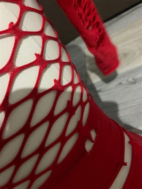 Lingerie Set Merah Jaring Fesyen Wanita Pakaian Wanita Lainnya Di Carousell