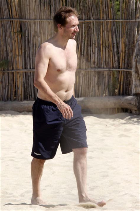 Ralph Fiennes 2025: Girlfriend, net worth, tattoos, smoking & body