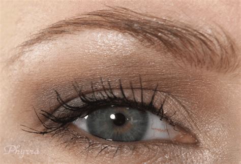 Urban Decay Naked Basics Palette Tutorial