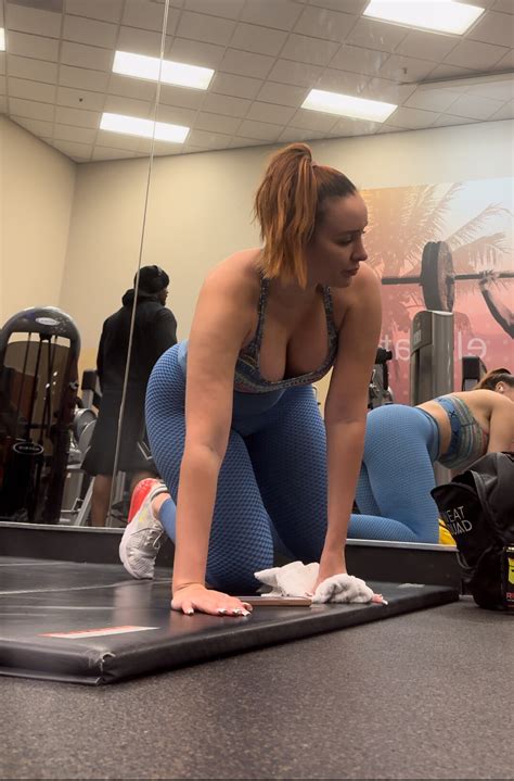 Latina Milf At Gym Oc These Blue Leggings Go Crazy Spandex Leggings Yoga Pants Forum