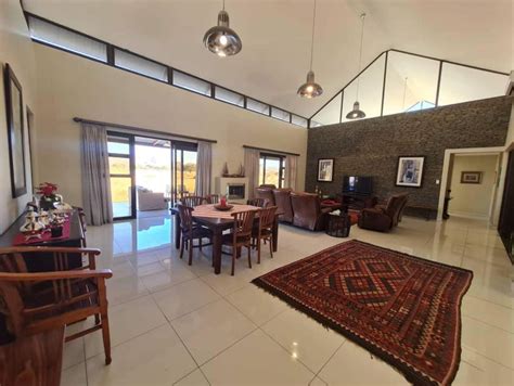 For Sale House In Omeya Golf Estate With 4 En Suite Bedrooms And
