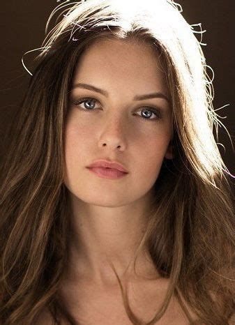 Pin By Suniltiwari On Beautiful Girl Face Brunette Beauty Beautiful Girl Face Beauty Women