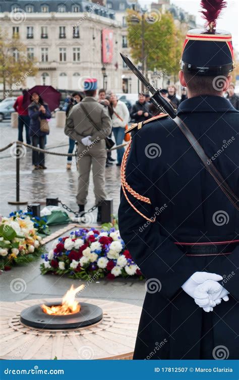 Guards on the Unknown Soldier Tomb Editorial Photography - Image of