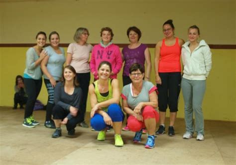 Les Cours De Zumba Ont Repris Maillot