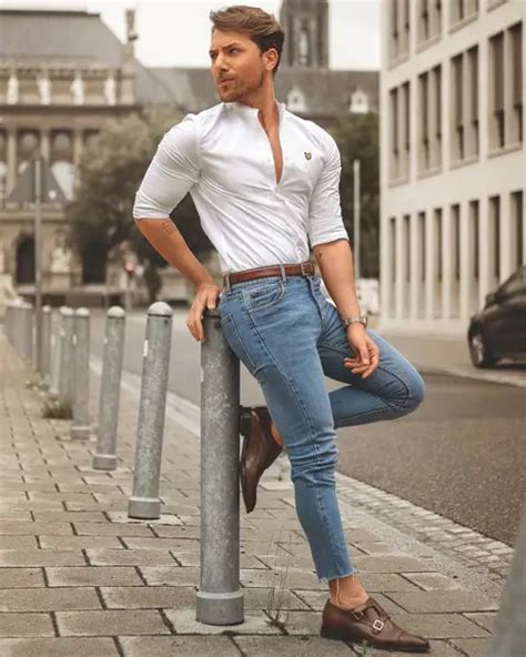 What To Wear With Light Blue Jeans Men