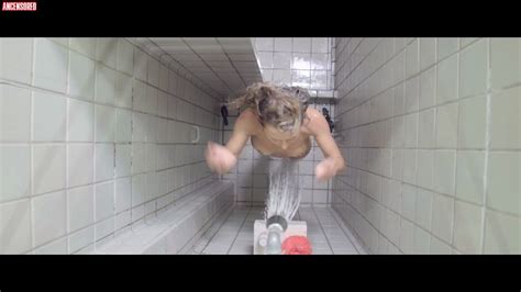 Naked Aurélia Bonta in Showers