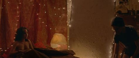 Nude Video Celebs Tommie Amber Pirie Nude Zoe Kravitz Nude Pretend We Re Kissing