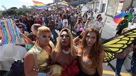 Italia celebró el Orgullo Gay con el trauma reciente de la masacre de Orlando Infobae