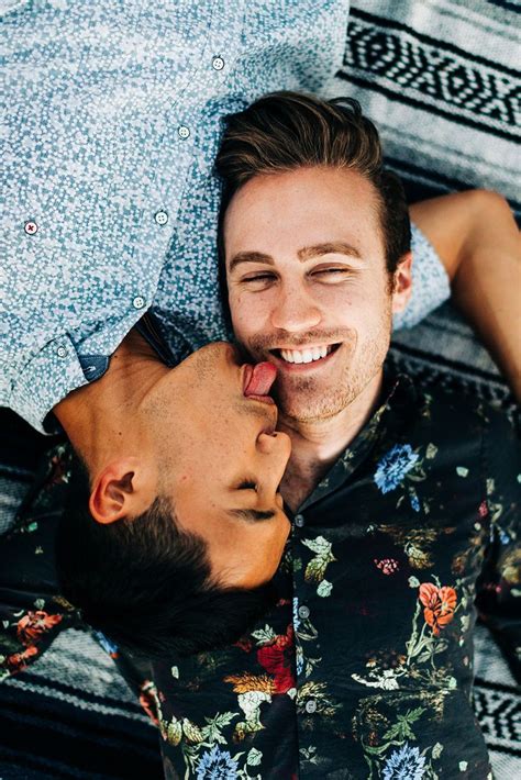 Pin On Poses Gay Couple