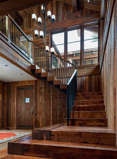 Дом с башней в лесах Вайоминга 〛 Фото Идеи Дизайн | Escalier