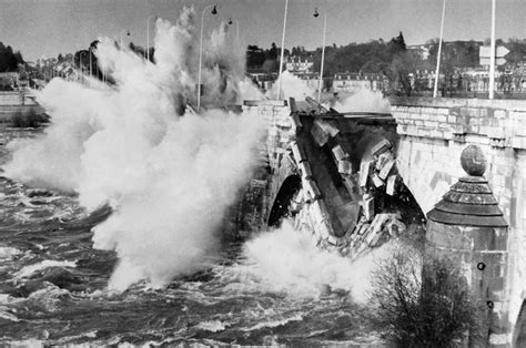 Catastrophes Ponts Effondr S Voici Les Pires Drames De Ces Deux