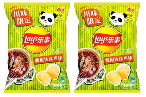 Картофельные чипсы Lay s Vine Pepper Chicken Hot Pot со вкусом Сычуань Китай 2 шт по 70 г