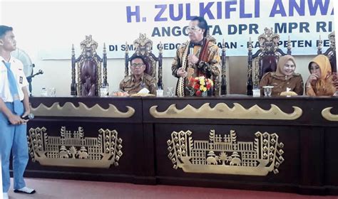 Zulkifli Sosialisasi Empat Pilar Kebangsaan Di Sman Gedongtataan