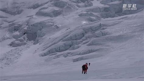 民间登山者孙义全第四次登顶“世界之巅”凤凰网视频凤凰网