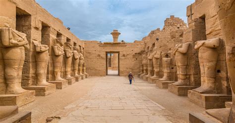 Luxor: 2-tägige Felukentour zum West- und Ostufer mit Mittag | GetYourGuide