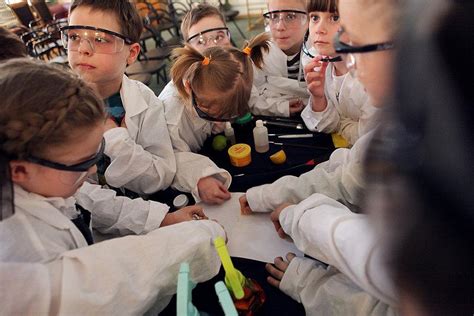 Лаборатория для детей: Лаборатория basf kids’ lab - Экспериментаниум