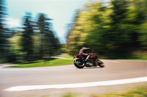 Hyper Naked Bike Vergleich Ducati Streetfighter V S