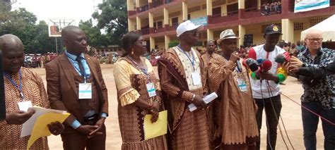 Guin E C L Bration De La Journ E Internationale Des Enseignants