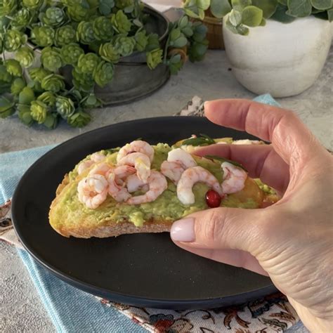 Crostini Con Gamberetti Ricetta Con Crema Avocado Antipasto