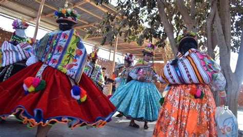 DECLARAN PATRIMONIO CULTURAL DE LA NACIÓN A LOS TEJIDOS TRADICIONALES