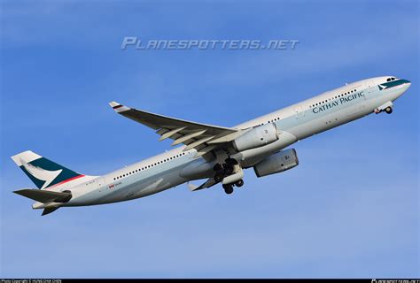 B HLR Cathay Pacific Airbus A330 343 Photo By HUNG CHIA CHEN ID